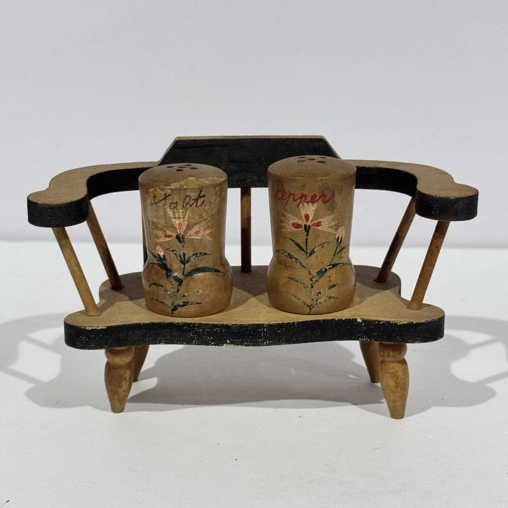 Vintage‎ Wooden Bench Salt & Pepper Shaker 3 Piece Set Hand Painted Flowers